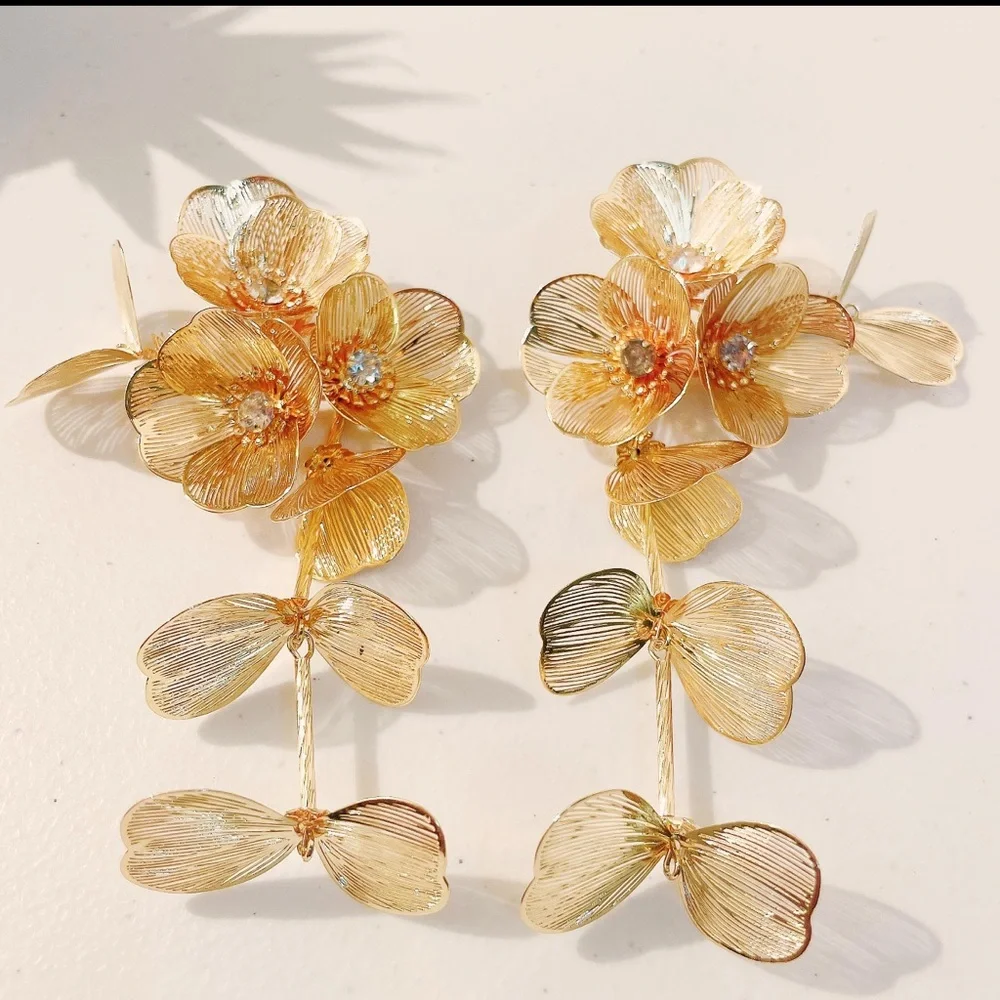 Zara Gold Floral Statement Earrings New!!! - Picture 10 of 11